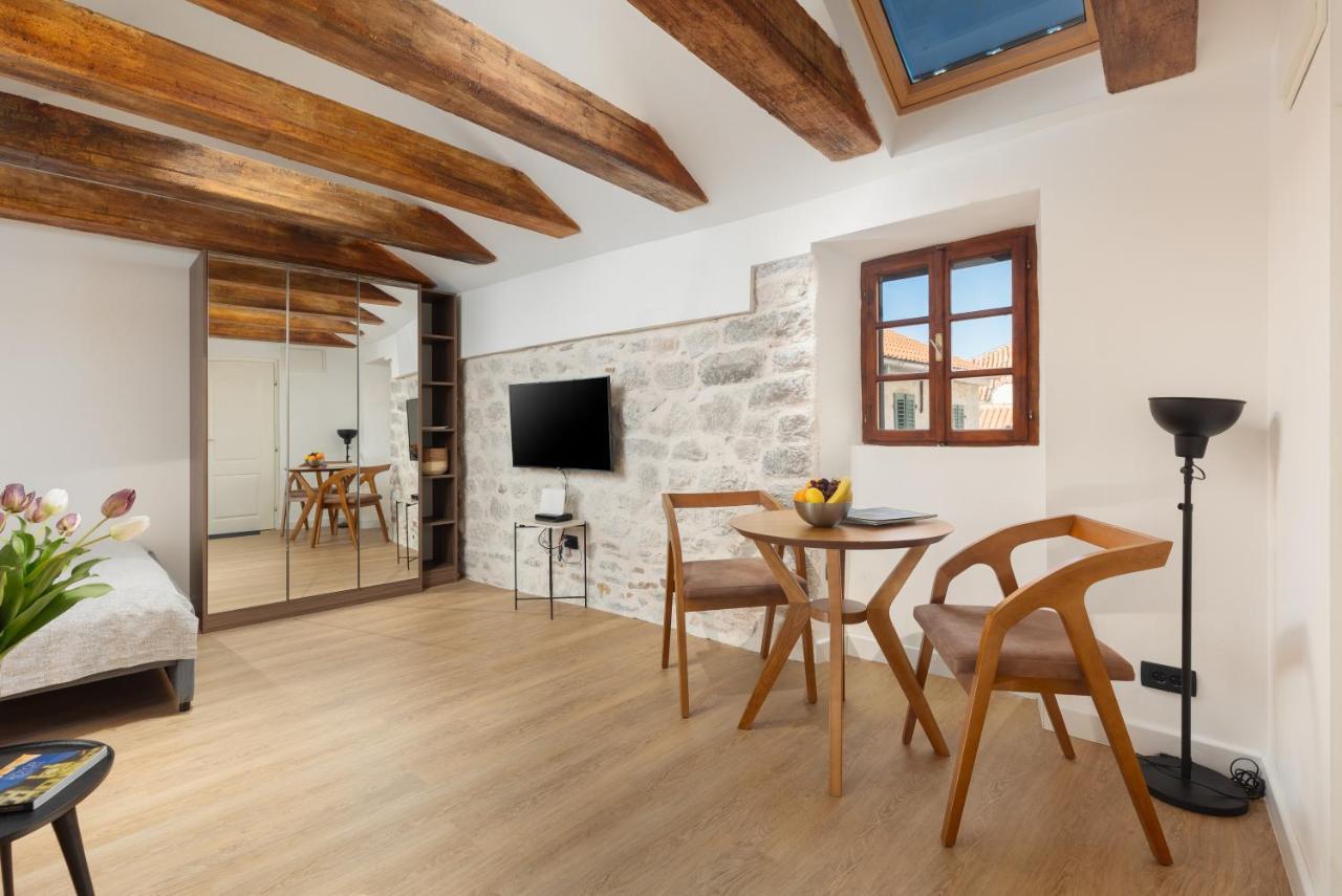 Old Town South Gate Apartment Cattaro Esterno foto